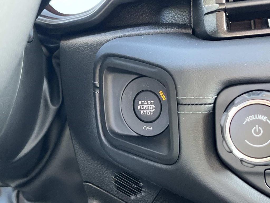 2027 Jeep Wrangler WRANGLER 4-DOOR SAHARA