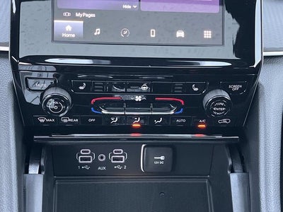 2026 Jeep Grand Cherokee GRAND CHEROKEE LAREDO X 4X4