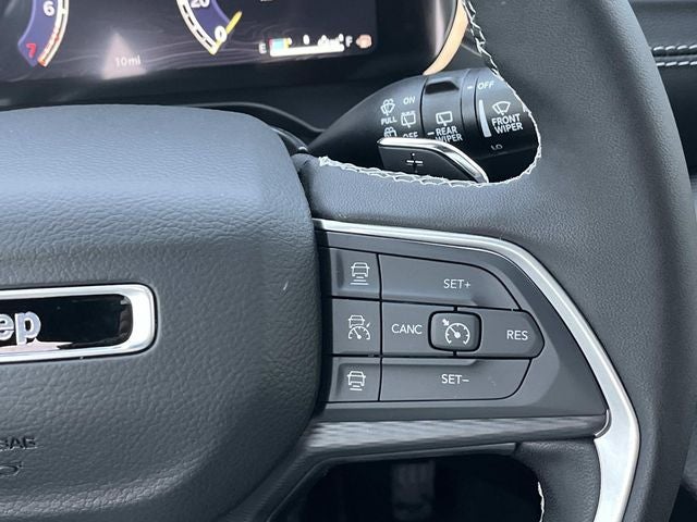 2026 Jeep Grand Cherokee GRAND CHEROKEE LAREDO X 4X4