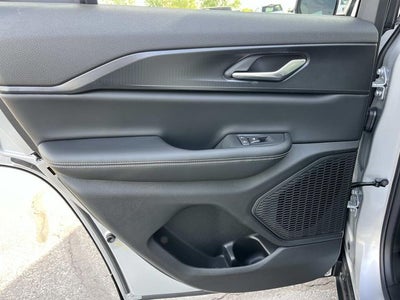 2026 Jeep Grand Cherokee GRAND CHEROKEE LAREDO X 4X4