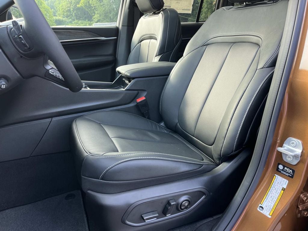 2026 Jeep Grand Cherokee GRAND CHEROKEE LIMITED RESERVE 4X4