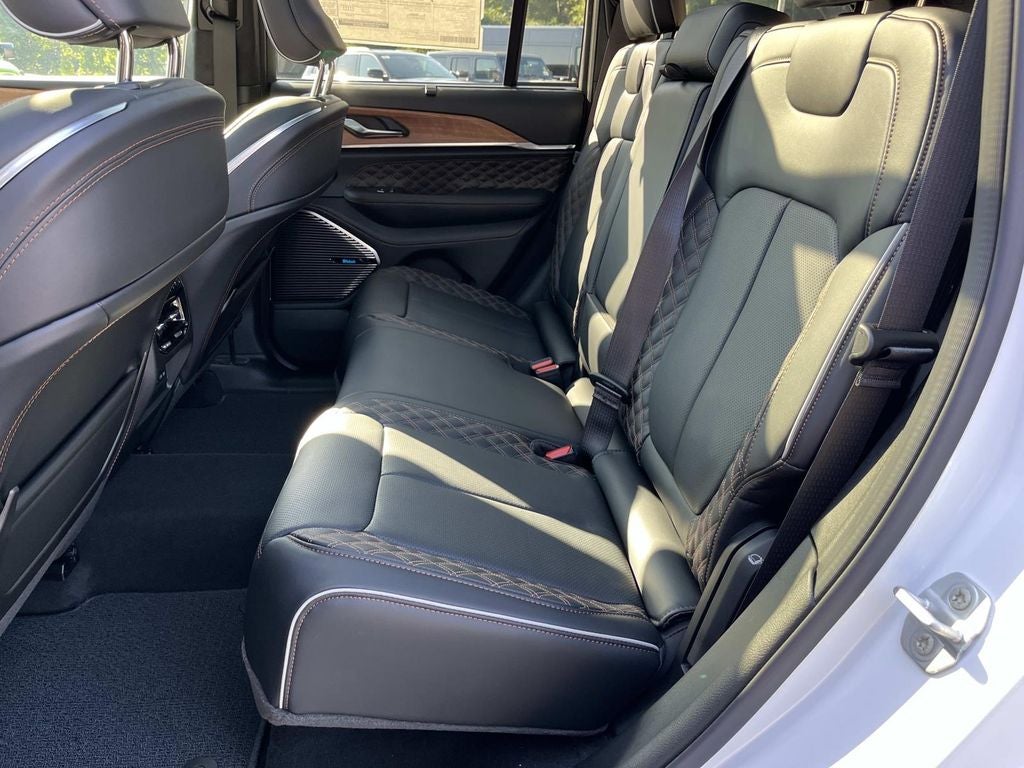 2026 Jeep Grand Cherokee GRAND CHEROKEE SUMMIT 4X4