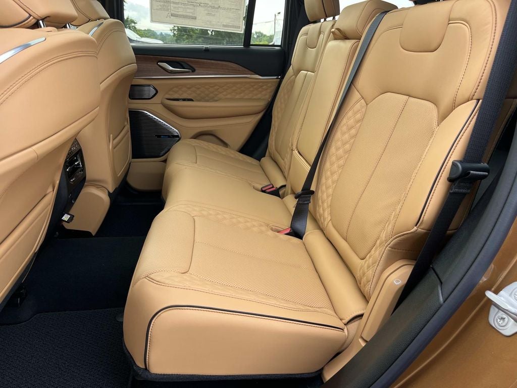 2026 Jeep Grand Cherokee GRAND CHEROKEE SUMMIT 4X4