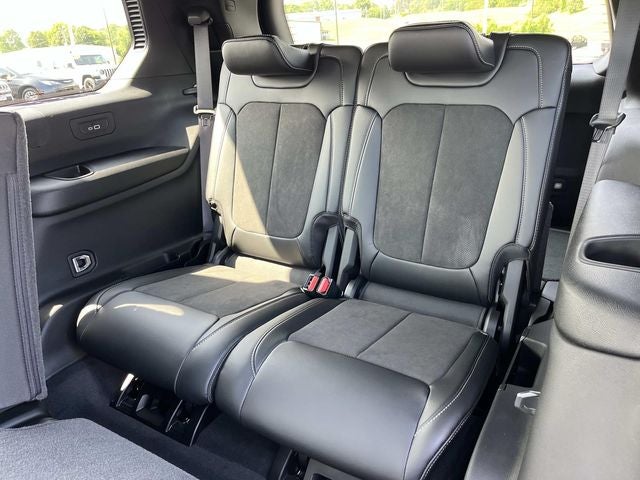 2026 Jeep Grand Cherokee L GRAND CHEROKEE L LAREDO ALTITUDE 4X4