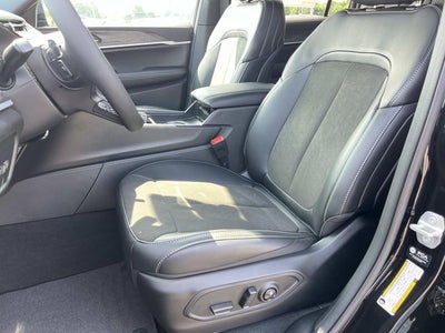 2026 Jeep Grand Cherokee L GRAND CHEROKEE L LAREDO ALTITUDE 4X4