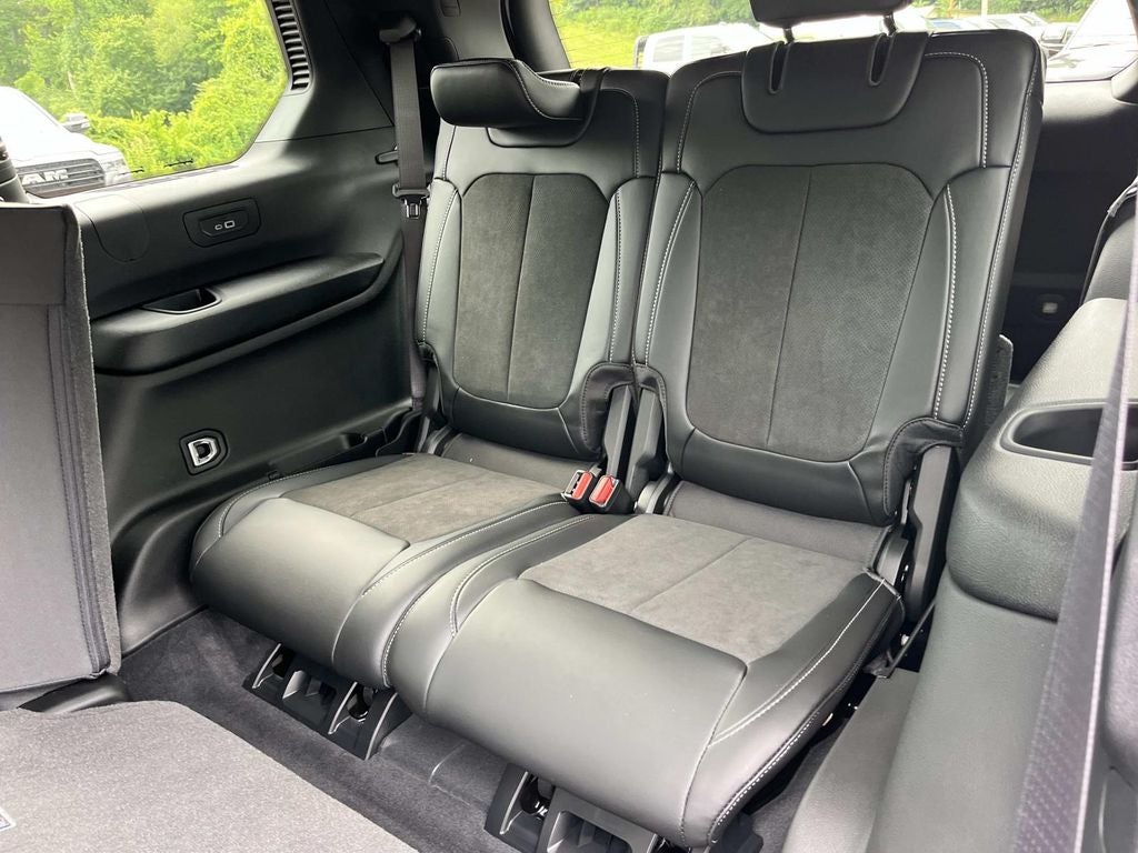 2026 Jeep Grand Cherokee L GRAND CHEROKEE L LAREDO ALTITUDE 4X4