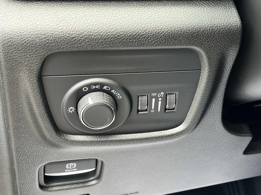 2026 Jeep Grand Cherokee L GRAND CHEROKEE L LAREDO ALTITUDE 4X4
