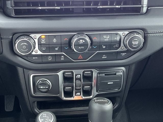 2026 Jeep Gladiator GLADIATOR SAHARA 4X4