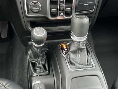 2026 Jeep Gladiator GLADIATOR SAHARA 4X4