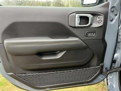 2026 Jeep Gladiator GLADIATOR SAHARA 4X4