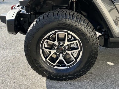 2026 Jeep Gladiator GLADIATOR SHADOW OPS 4X4