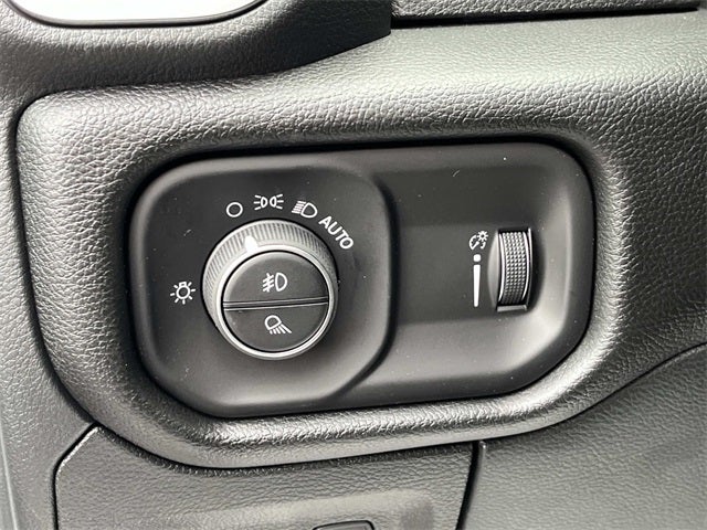 2025 RAM 1500 RAM 1500 BIG HORN CREW CAB 4X4 5'7' BOX