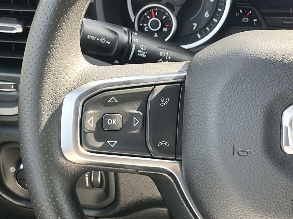 2026 RAM 1500 RAM 1500 WARLOCK CREW CAB 4X4 5'7' BOX
