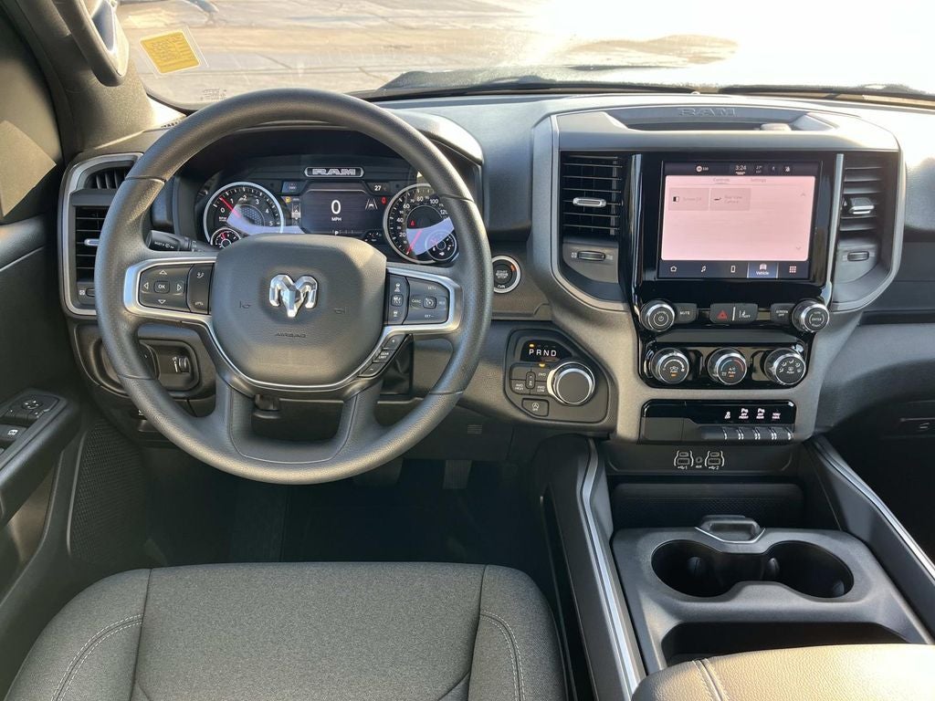 2027 RAM 1500 RAM 1500 EXPRESS CREW CAB 4X4 5'7' BOX