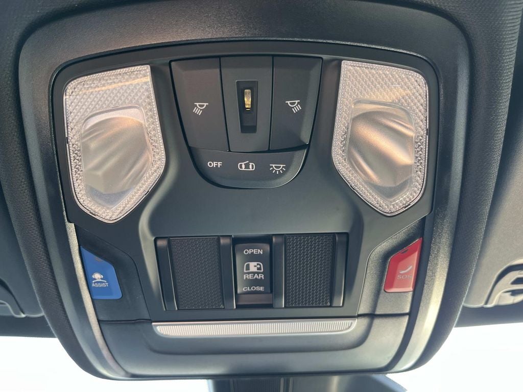 2027 RAM 1500 RAM 1500 EXPRESS CREW CAB 4X4 5'7' BOX