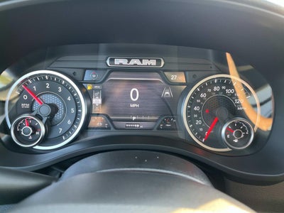 2027 RAM 1500 RAM 1500 EXPRESS CREW CAB 4X4 5'7' BOX