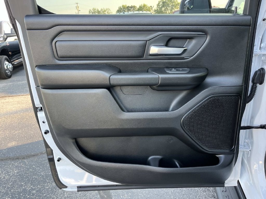 2026 RAM 1500 RAM 1500 EXPRESS CREW CAB 4X4 5'7' BOX
