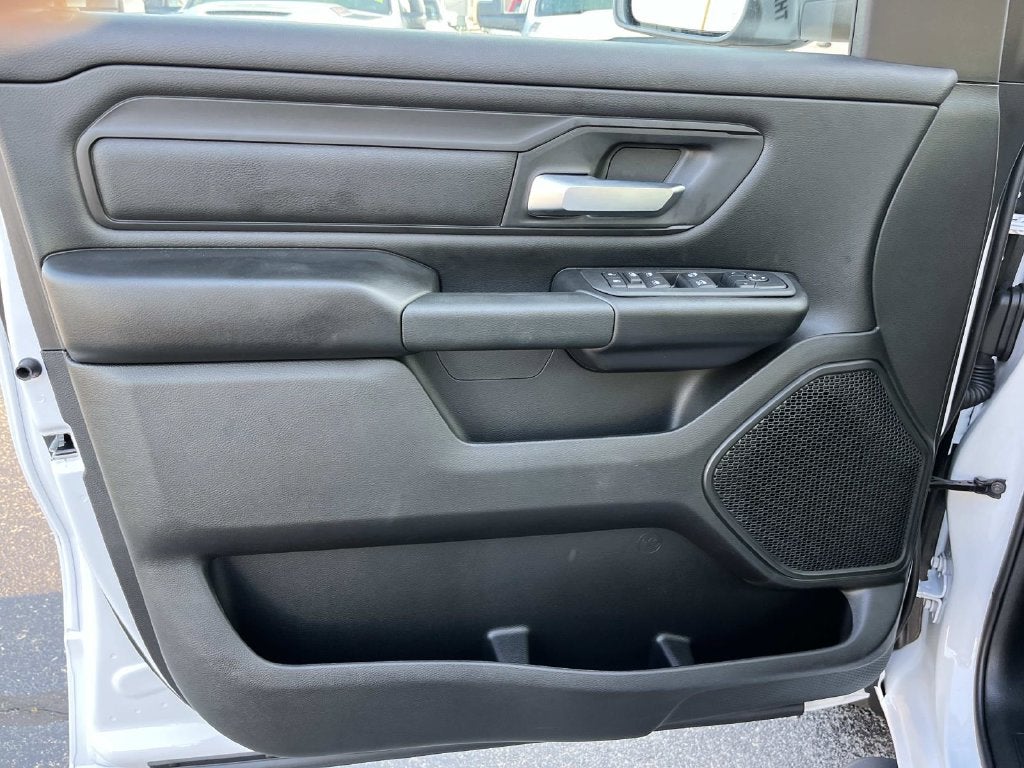 2026 RAM 1500 RAM 1500 EXPRESS CREW CAB 4X4 5'7' BOX