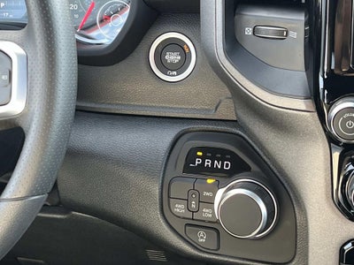 2027 RAM 1500 RAM 1500 EXPRESS CREW CAB 4X4 5'7' BOX