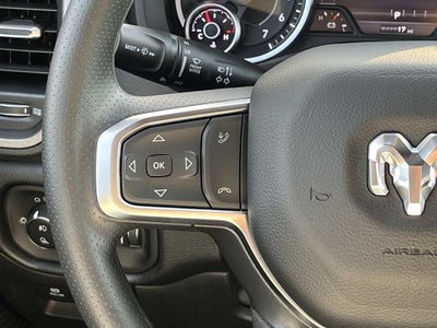 2027 RAM 1500 RAM 1500 EXPRESS CREW CAB 4X4 5'7' BOX