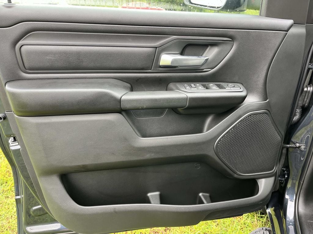 2026 RAM 1500 RAM 1500 EXPRESS CREW CAB 4X4 5'7' BOX