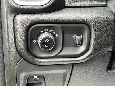 2026 RAM 1500 RAM 1500 EXPRESS CREW CAB 4X4 5'7' BOX
