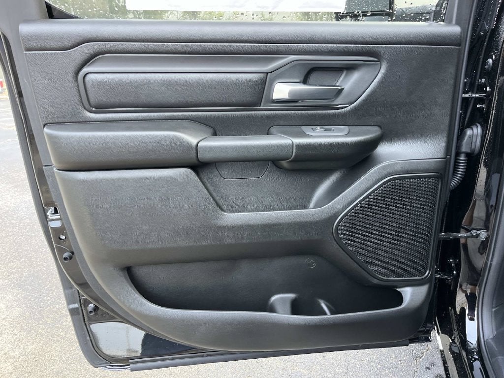 2027 RAM 1500 RAM 1500 WARLOCK CREW CAB 4X4 5'7' BOX