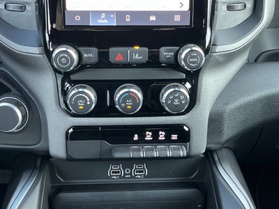 2027 RAM 1500 RAM 1500 EXPRESS CREW CAB 4X4 5'7' BOX
