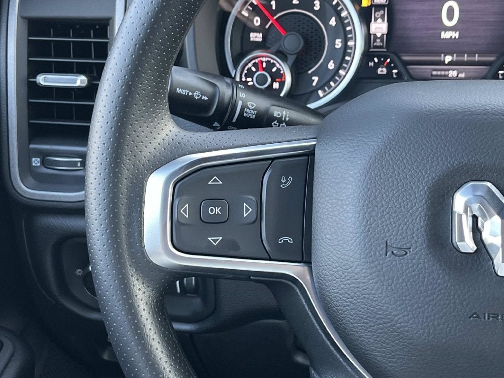 2027 RAM 1500 RAM 1500 EXPRESS CREW CAB 4X4 5'7' BOX