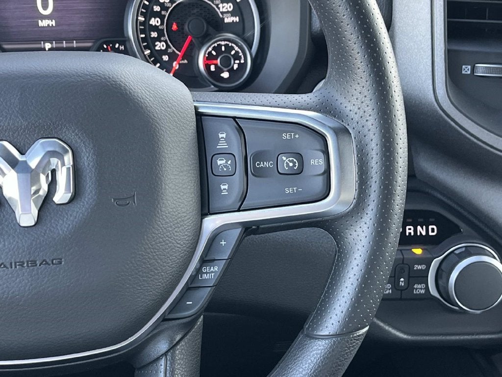 2027 RAM 1500 RAM 1500 EXPRESS CREW CAB 4X4 5'7' BOX