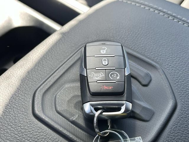 2026 RAM 1500 RAM 1500 LARAMIE CREW CAB 4X4 5'7' BOX