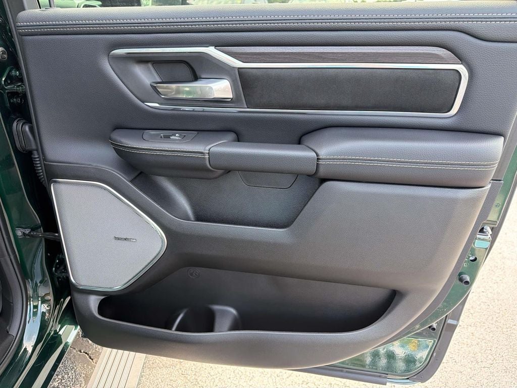 2026 RAM 1500 RAM 1500 LARAMIE CREW CAB 4X4 5'7' BOX
