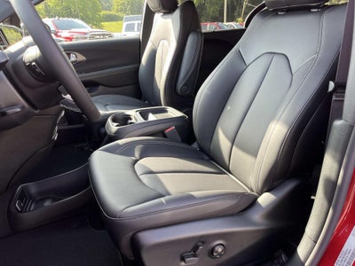 2027 Chrysler Pacifica PACIFICA SELECT