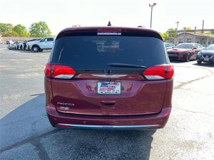 2017 Chrysler Pacifica Touring L Plus
