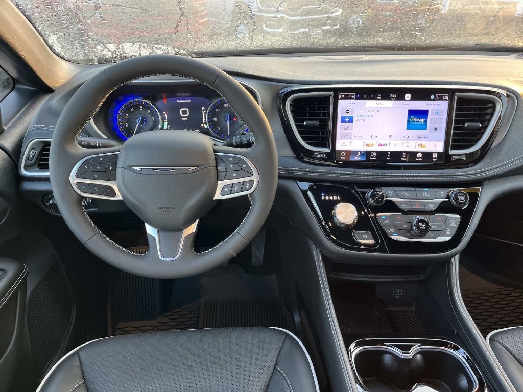 2027 Chrysler Pacifica PACIFICA LIMITED