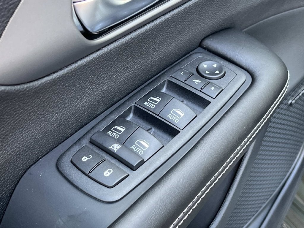 2027 Chrysler Pacifica PACIFICA LIMITED