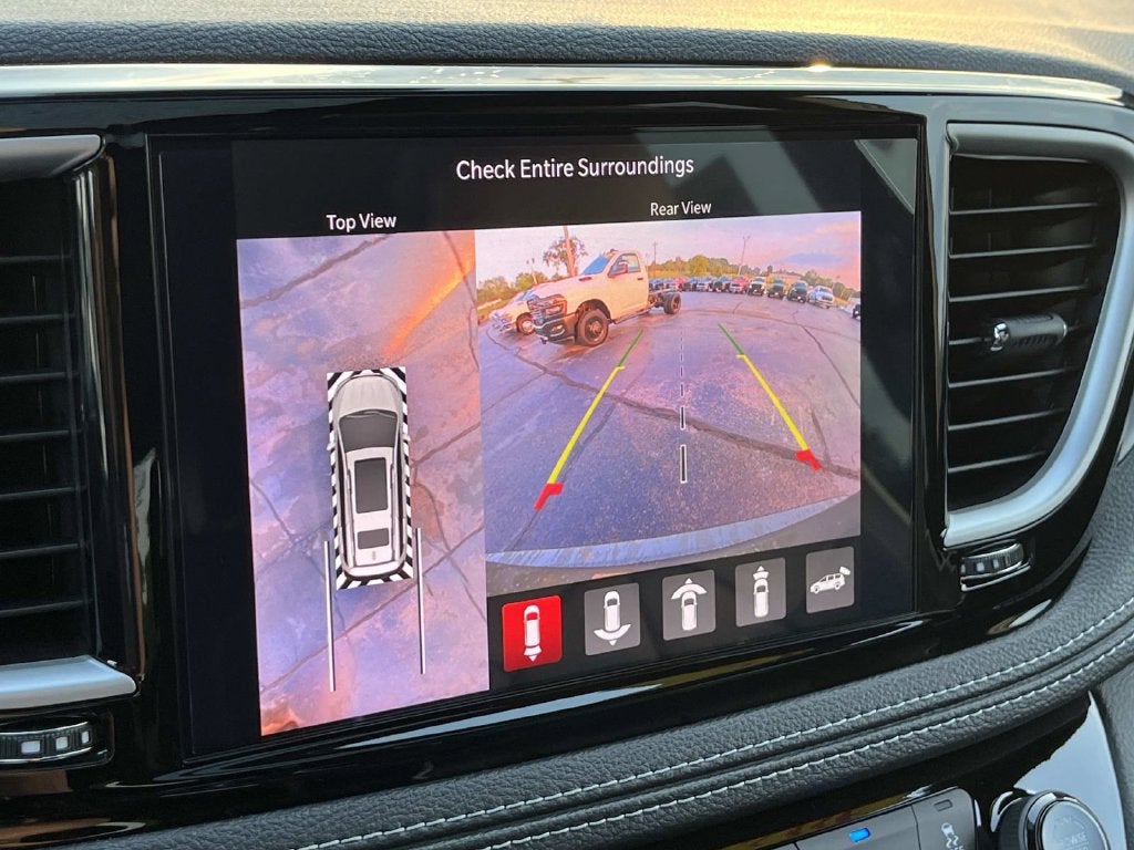 2027 Chrysler Pacifica PACIFICA LIMITED