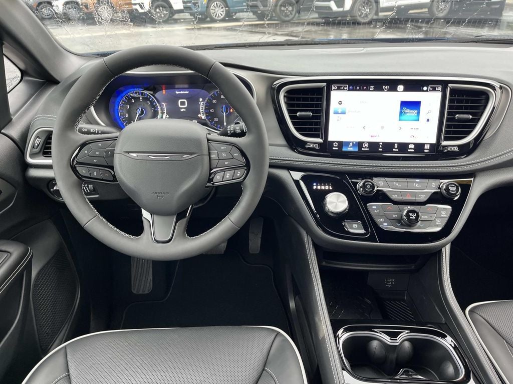 2027 Chrysler Pacifica PACIFICA LIMITED