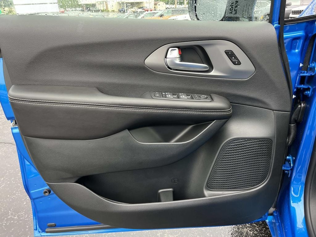 2027 Chrysler Pacifica PACIFICA LIMITED
