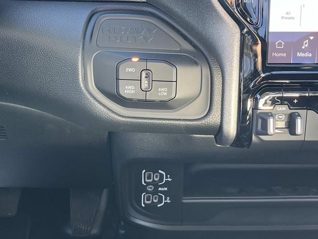 2026 RAM 3500 RAM 3500 TRADESMAN REGULAR CAB 4X4 8' BOX