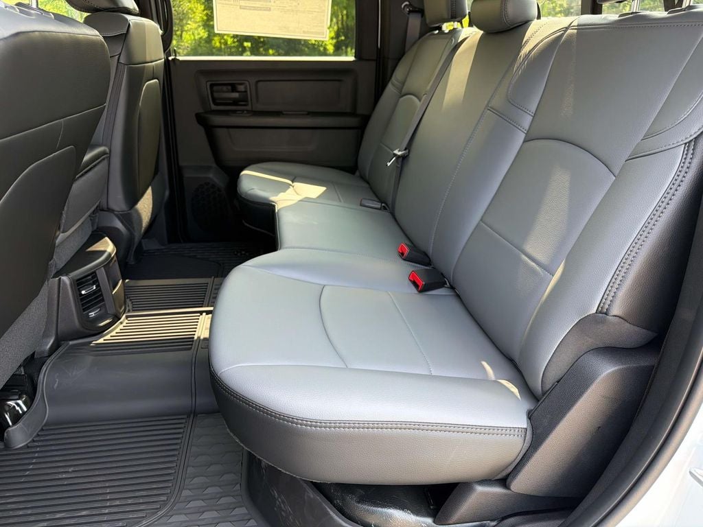 2026 RAM 3500 RAM 3500 TRADESMAN CREW CAB 4X4 6'4' BOX