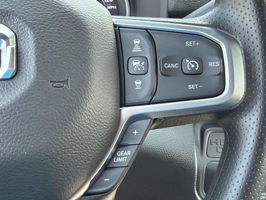 2026 RAM 3500 RAM 3500 TRADESMAN CREW CAB 4X4 6'4' BOX
