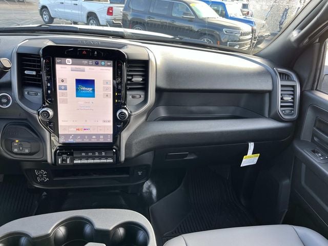 2026 RAM 3500 RAM 3500 TRADESMAN CREW CAB 4X4 6'4' BOX