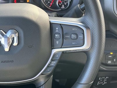 2026 RAM 3500 RAM 3500 TRADESMAN CREW CAB 4X4 6'4' BOX