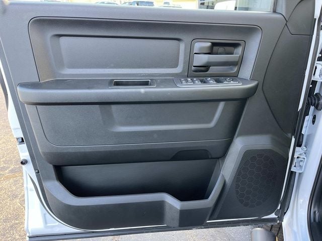 2026 RAM 3500 RAM 3500 TRADESMAN CREW CAB 4X4 6'4' BOX