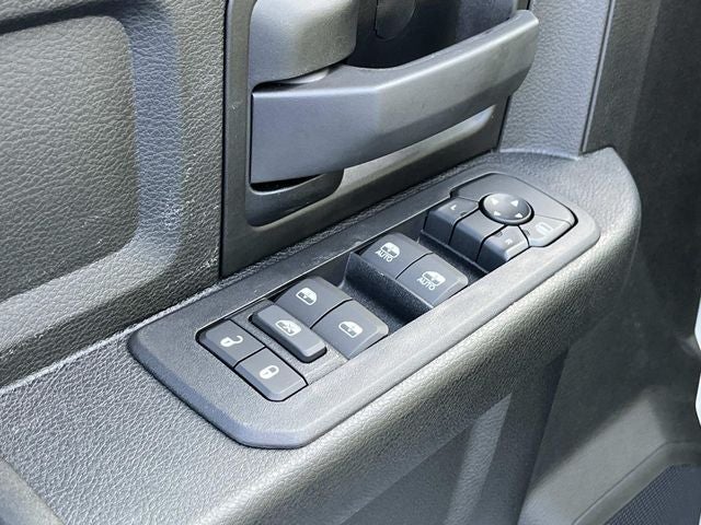 2026 RAM 3500 RAM 3500 TRADESMAN CREW CAB 4X4 6'4' BOX