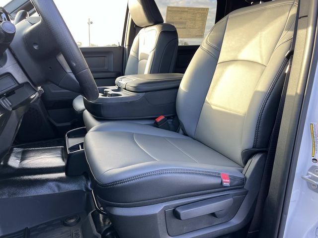 2026 RAM 3500 RAM 3500 TRADESMAN CREW CAB 4X4 6'4' BOX