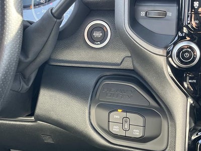 2026 RAM 3500 RAM 3500 TRADESMAN CREW CAB 4X4 6'4' BOX