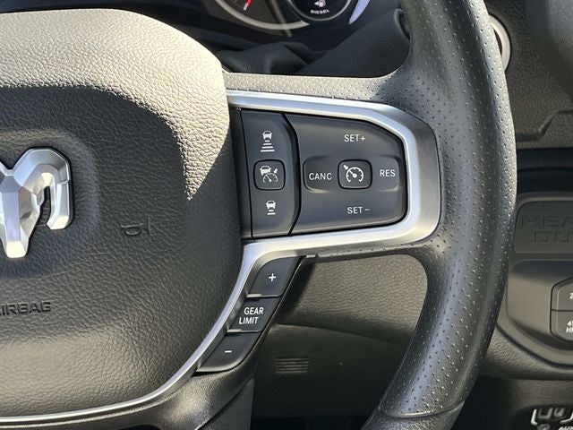 2026 RAM 3500 RAM 3500 TRADESMAN CREW CAB 4X4 6'4' BOX