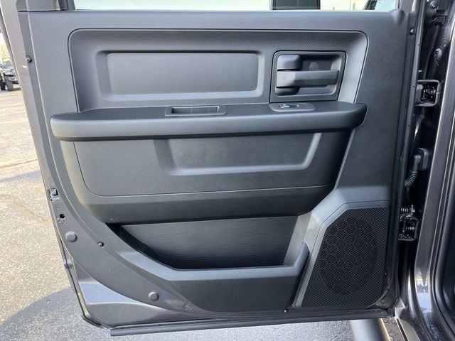 2026 RAM 3500 RAM 3500 TRADESMAN CREW CAB 4X4 6'4' BOX